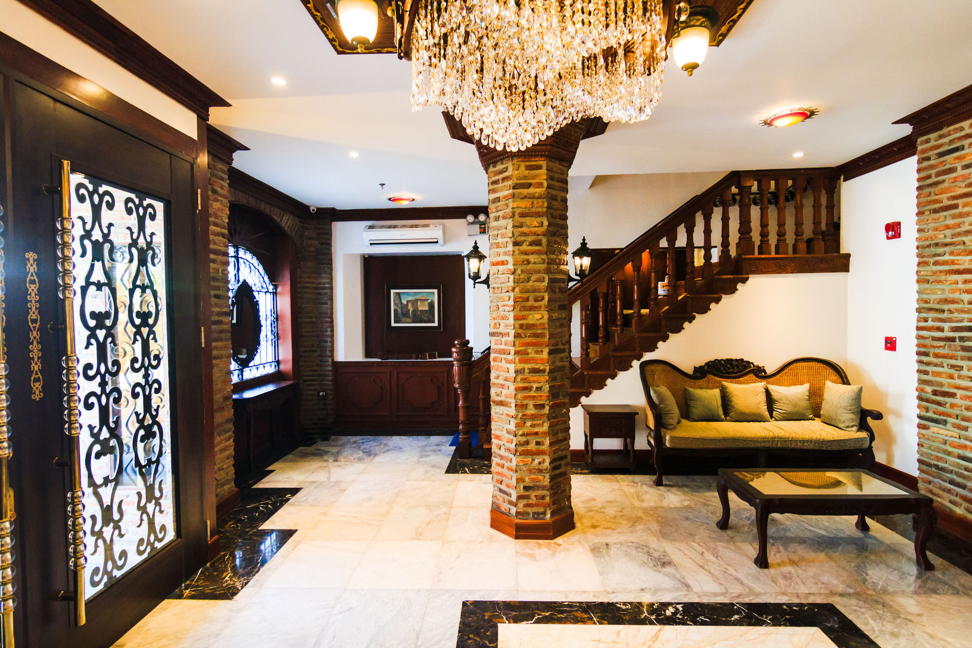 Hotel Luna Annex Виган Экстерьер фото
